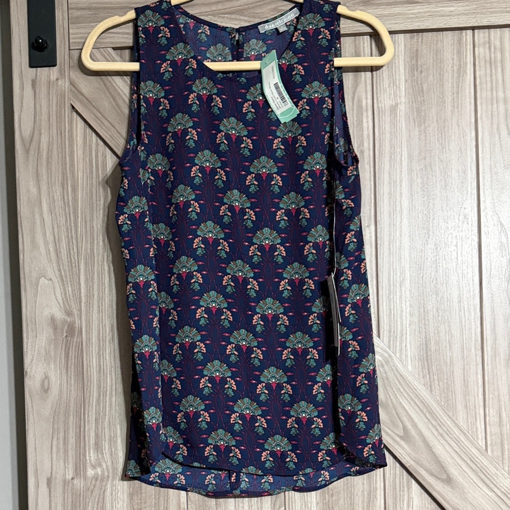 Daniel Rainn Navy Floral Sleeveless Blouse